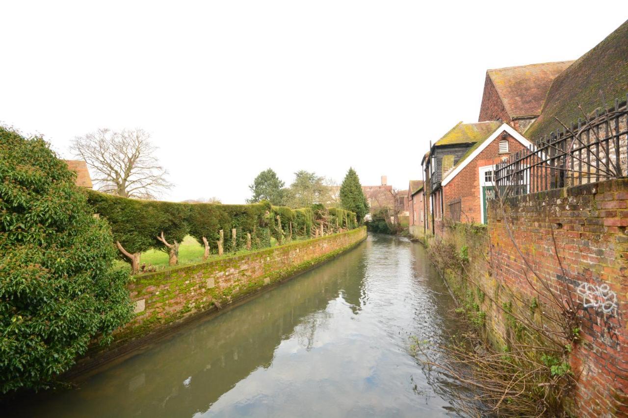 City Center Quiet Hidden Gem Canterbury Exterior photo